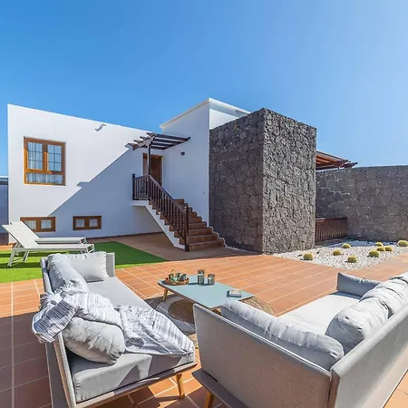 Lolita Villa *